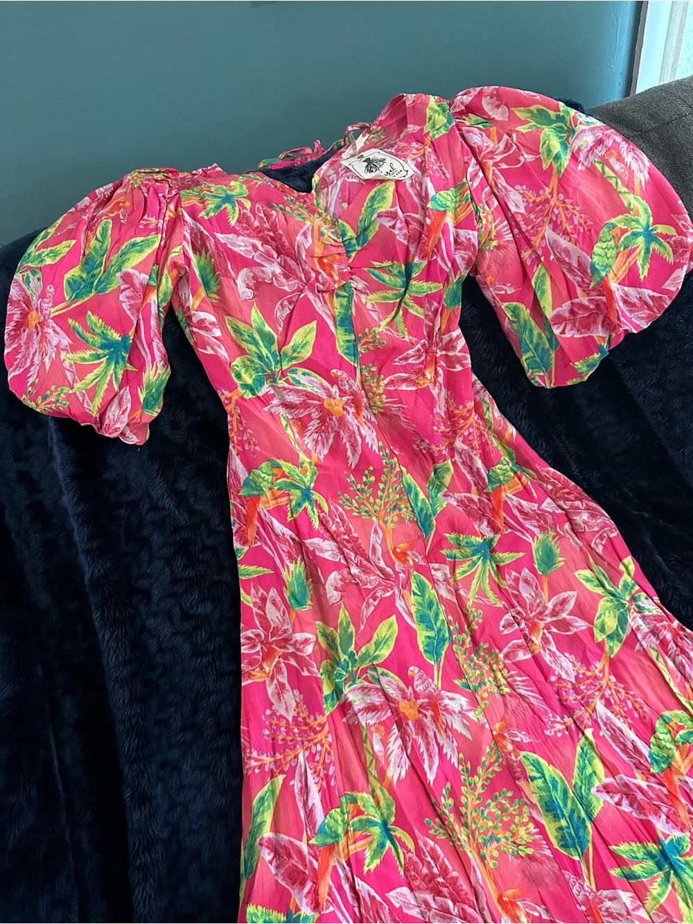 NWT- Easel-Vibrant Pink Tropical Midi Dress with Puff Sleeves